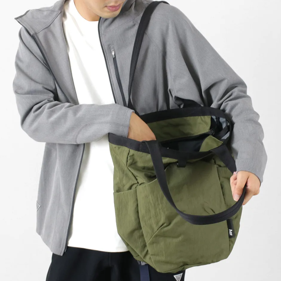 Briefcases | Tote Bags^AER / Go Tote 2
