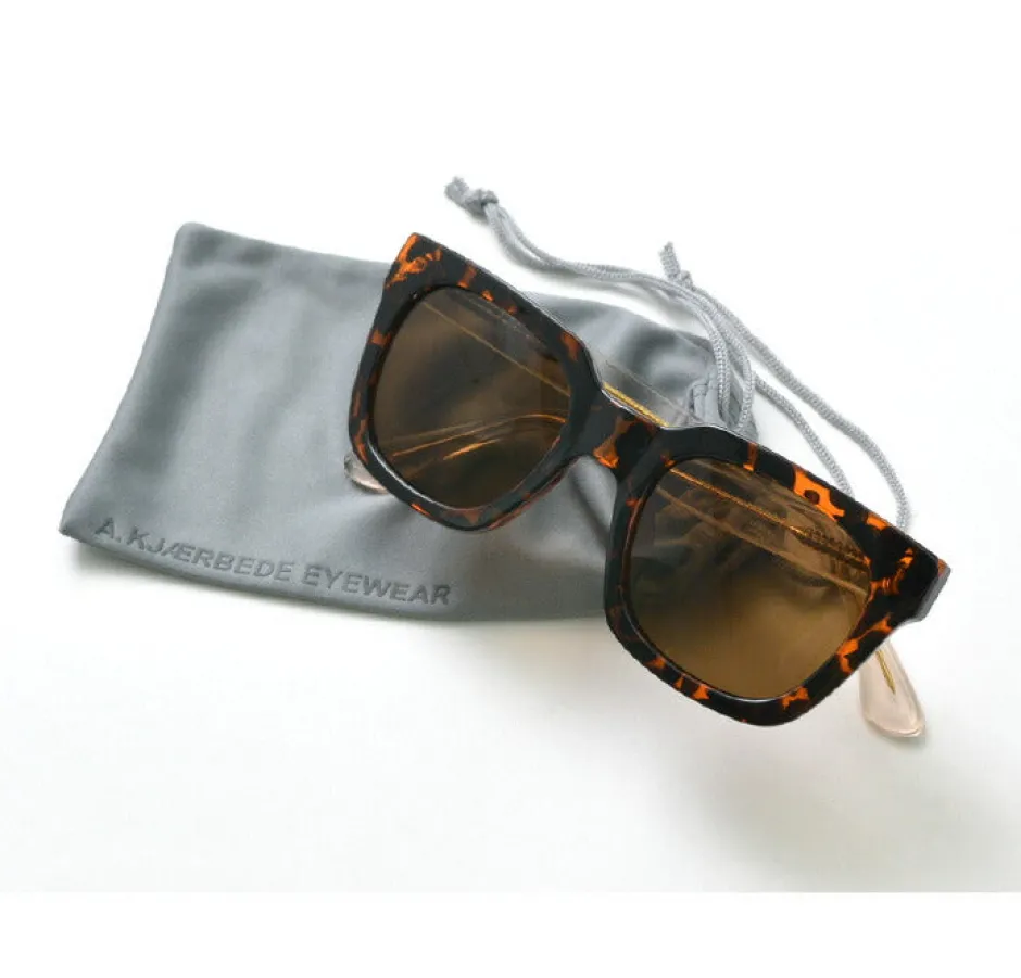 Other Goods^A.KJAERBEDE / NANCY wide frame sunglasses