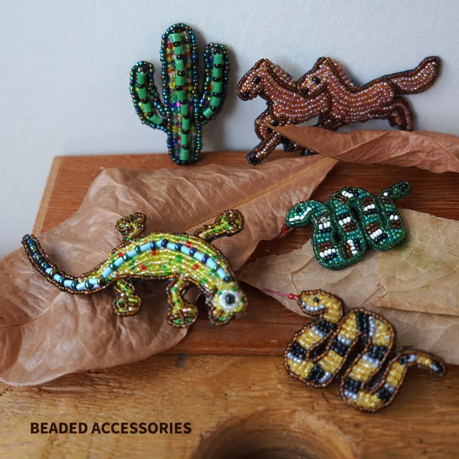 Other Goods^BEADED ACCESSORIES / Beaded pin badge M