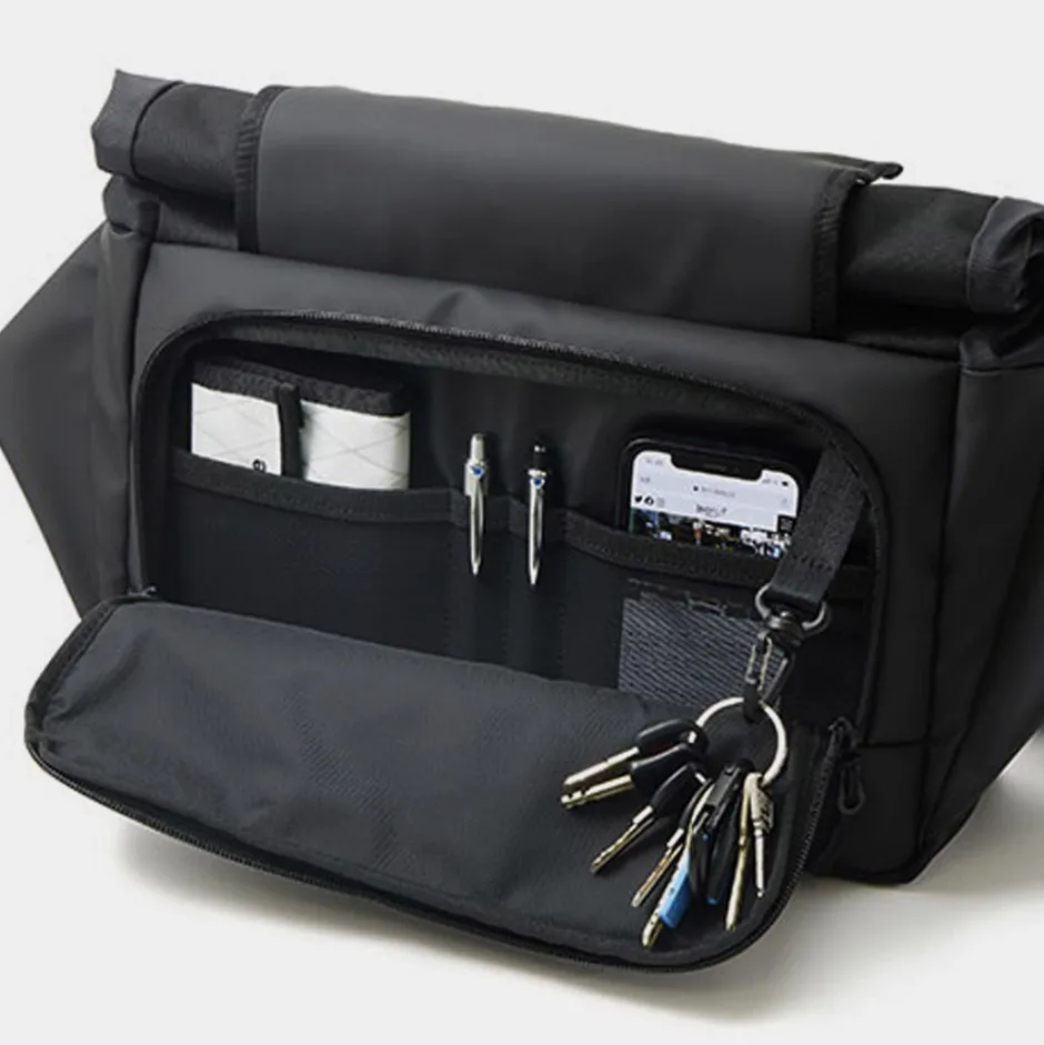 Briefcases | Shoulder Bags^BERUF / Satellite 10+ sling bag