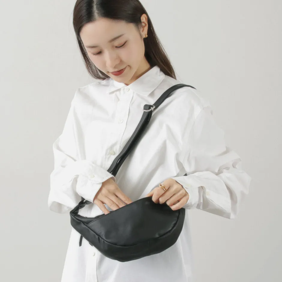 Shoulder Bags^CREED / Leather Shoulder Bag black