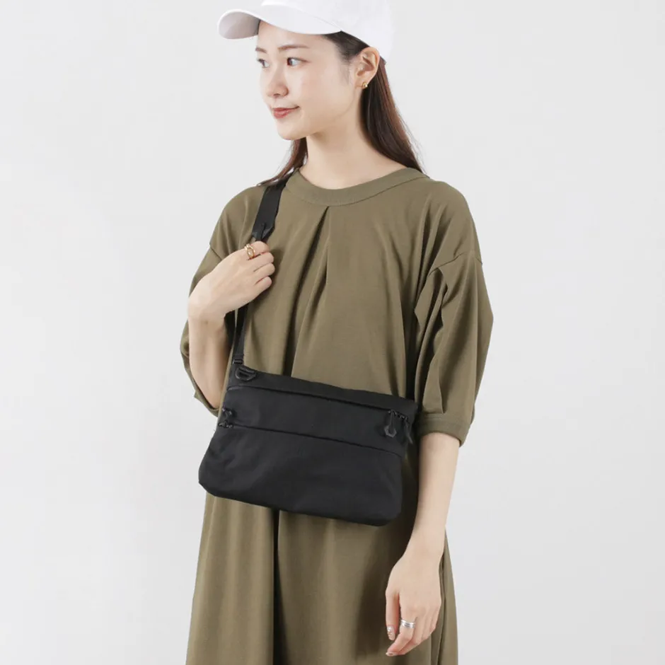 Shoulder Bags^F/CE. F/CE. / Cordura Fire Resistant Vertical Saccoche
