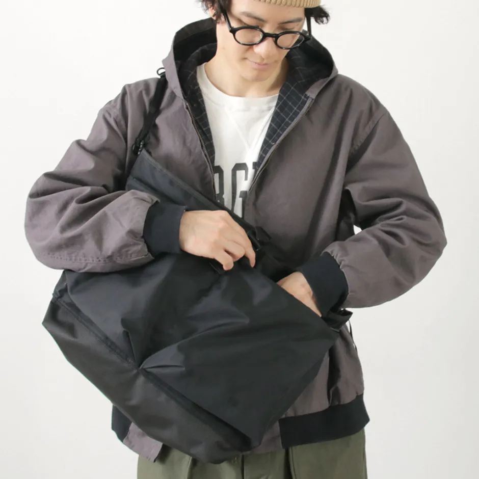Shoulder Bags^F/CE. F/CE. / Lightweight courier shoulder bag