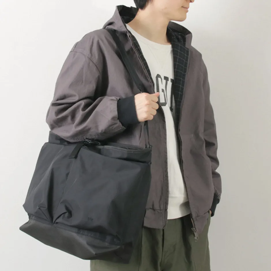 Shoulder Bags^F/CE. F/CE. / Lightweight courier shoulder bag