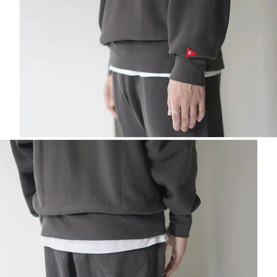 Sweatshirts^HEALTHKNIT / Room Setup Sweatshirt
