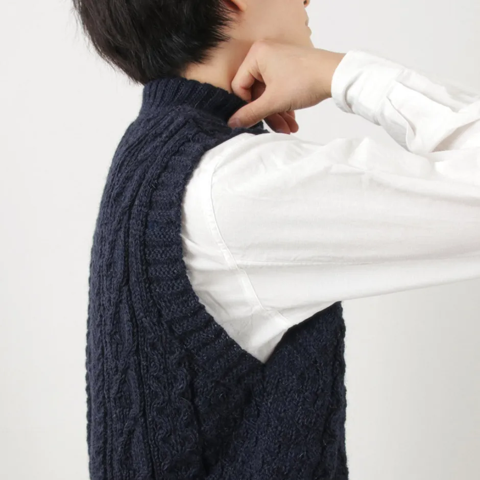 Sweatshirts^OLD DERBY KNITWEAR / Cable Turtle Slipover